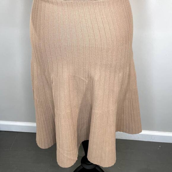 BCBGMaxAzria Size M Allie Knit Dress Fit & Flare Career Minimalist Capsule NWOT - Picture 10 of 12